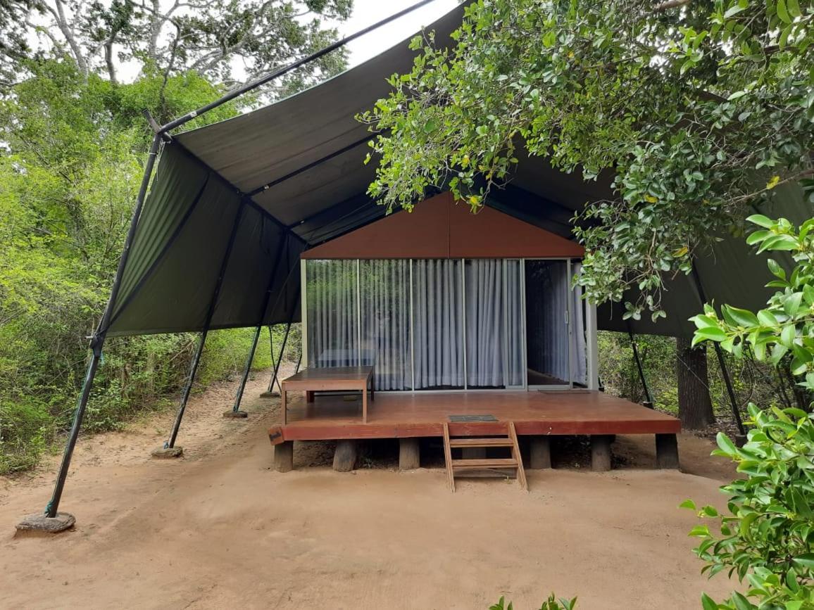 Yala Leopard Mobile Camp Hotel ภายนอก รูปภาพ